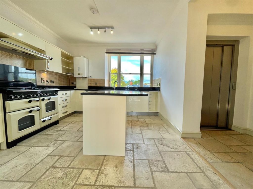 The Penthouse The Mount, Chepstow Hills Property Consultants